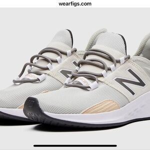 FIGS New Balance Roav